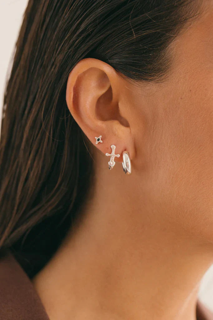 Chic Curved Anchor Earrings