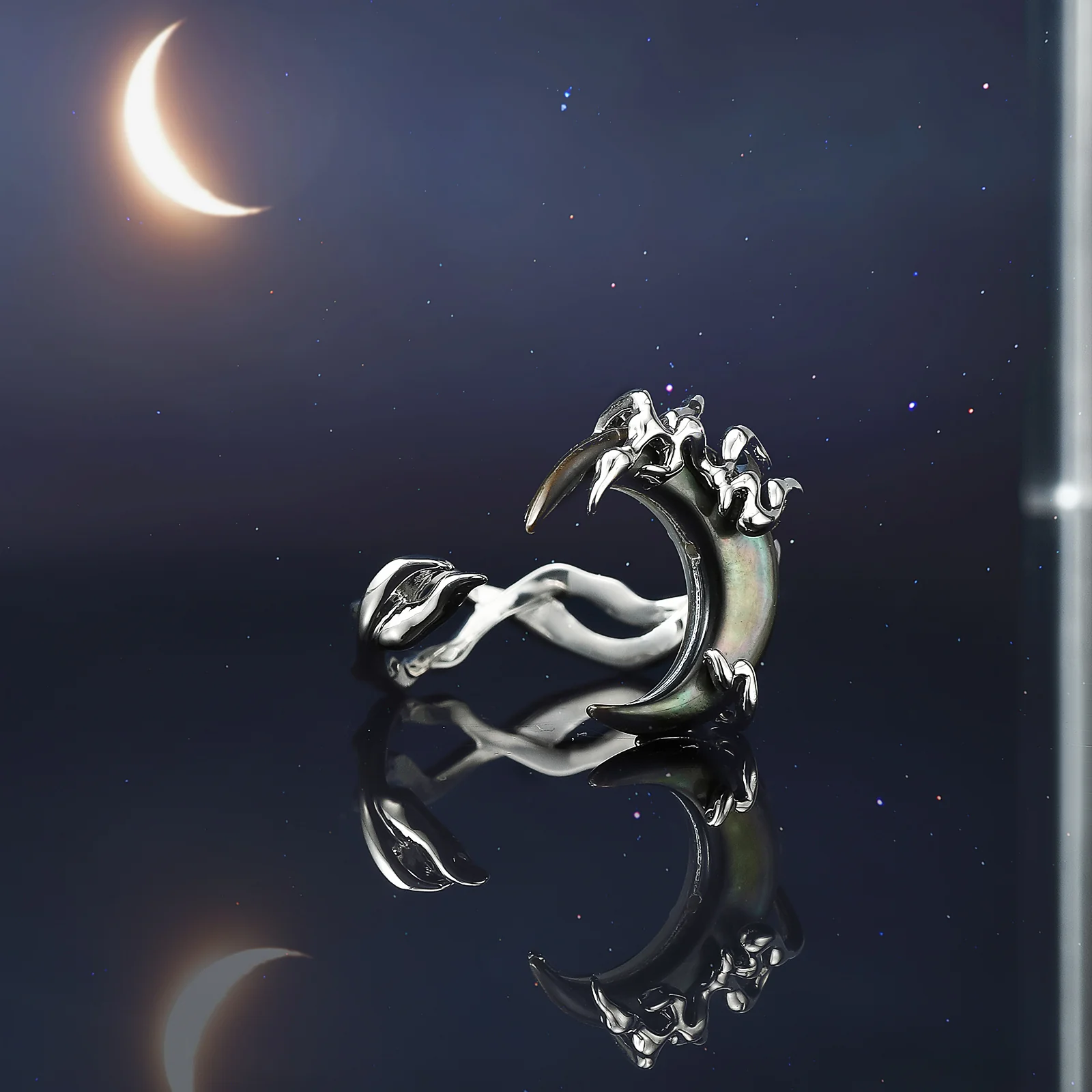 Stylish Crescent Moon Ring