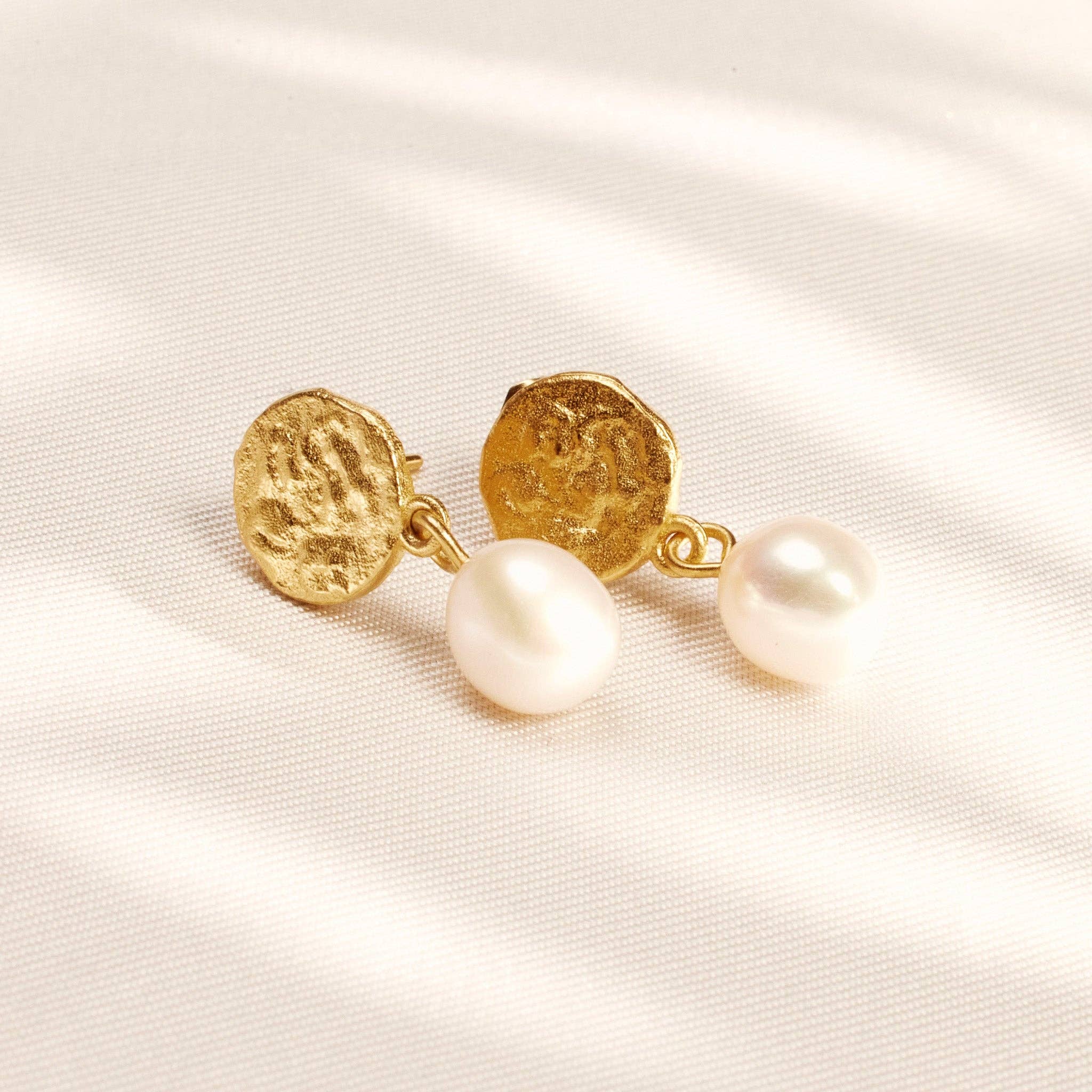 Chic Pearl Drop Earrings
