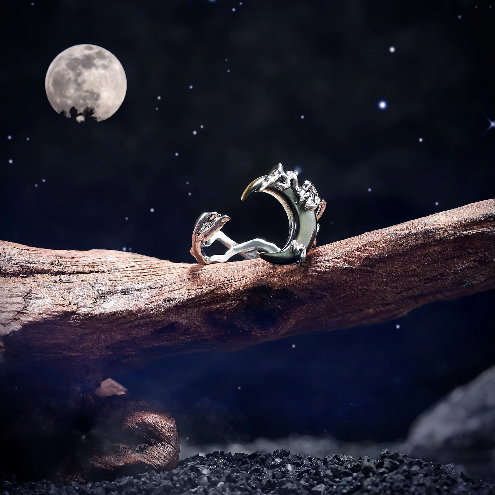 Stylish Crescent Moon Ring