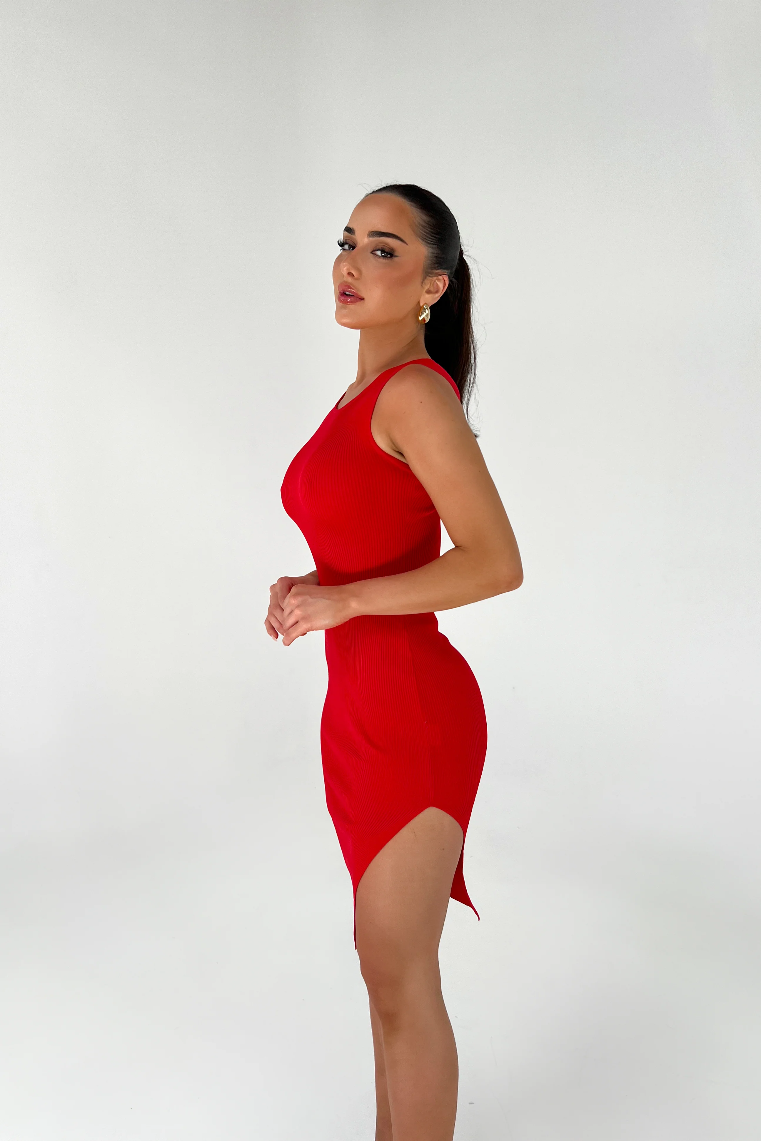 Elegant Red Ribbed Dress