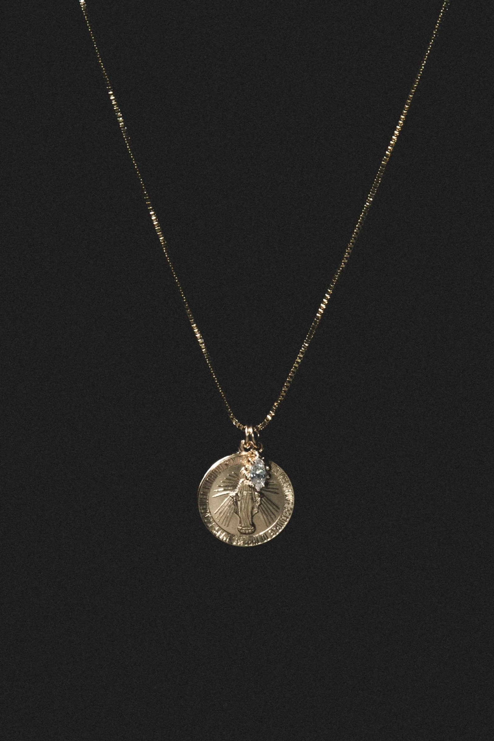 Elegant Coin Pendant Necklace